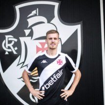 Oficial: Maxime Dominguez é o novo reforço do Vasco -  (crédito: Foto: Matheus Lima/Vasco)