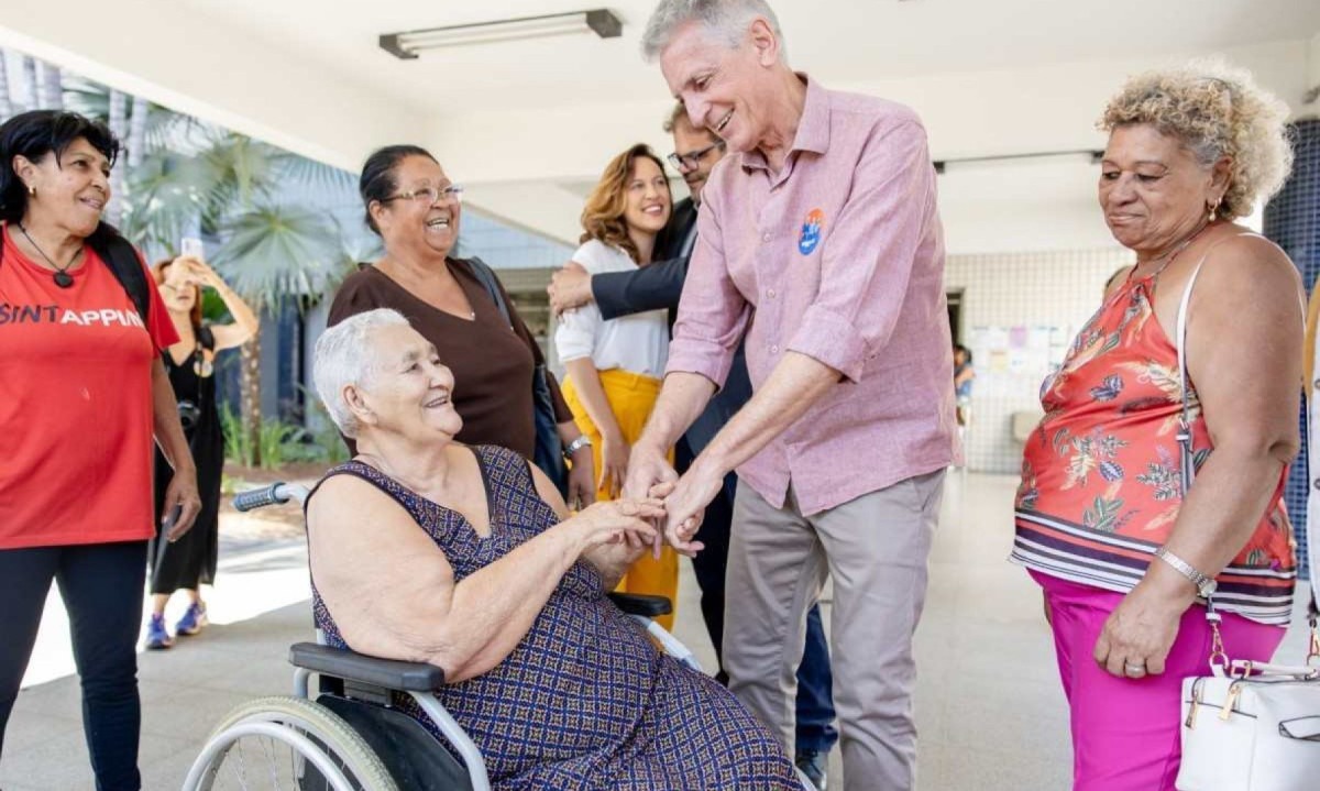 Candidato Rog&eacute;rio Correia visitou o hospital Risoleta Neves na Regi&atilde;o de Venda Nova -  (crédito: Mariana Bastani/Campanha Rog&eacute;rio Correia)