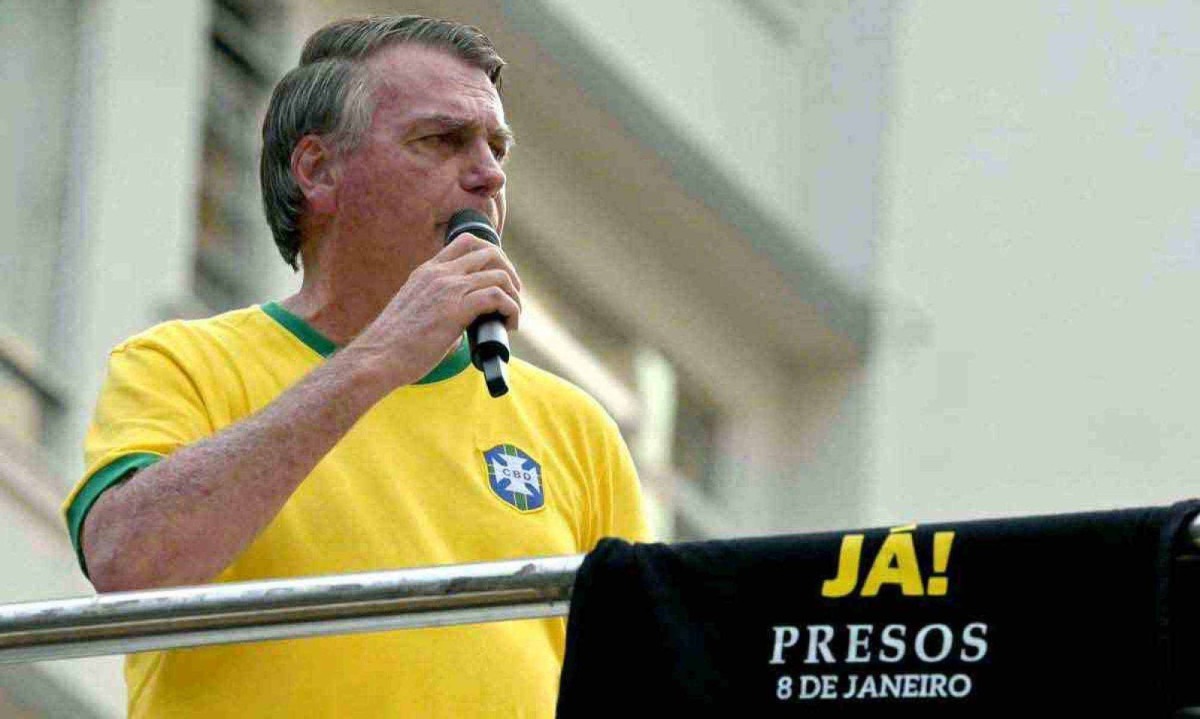 Jair Bolsonaro em passeata de 7 de Setembro, na Avenida Paulista -  (crédito: NELSON ALMEIDA/AFP)