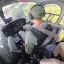 PM persegue e prende suspeito de tráfico em rio com ajuda de helicóptero - PMMG