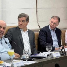 Fuad quer diálogo permanente com setores econômicos - Edésio Ferreira/EM/D.A Press