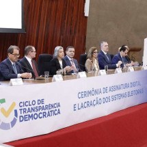 Urnas eletrônicas são lacradas pelo TSE para as eleições de outubro - Alejandro Zambrana/Secom/TSE