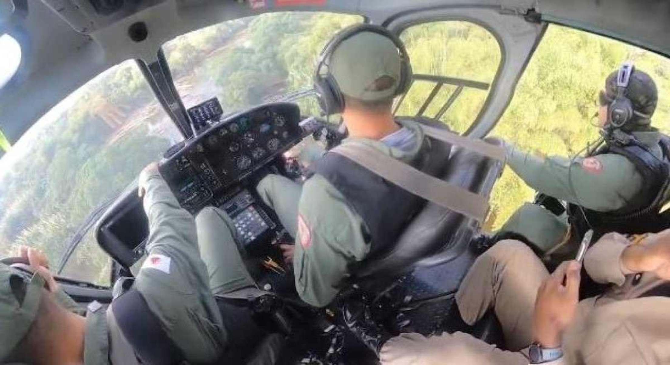 Operação envolveu o helicóptero Pégasus da Polícia Mlitar -  (crédito: PMMG)