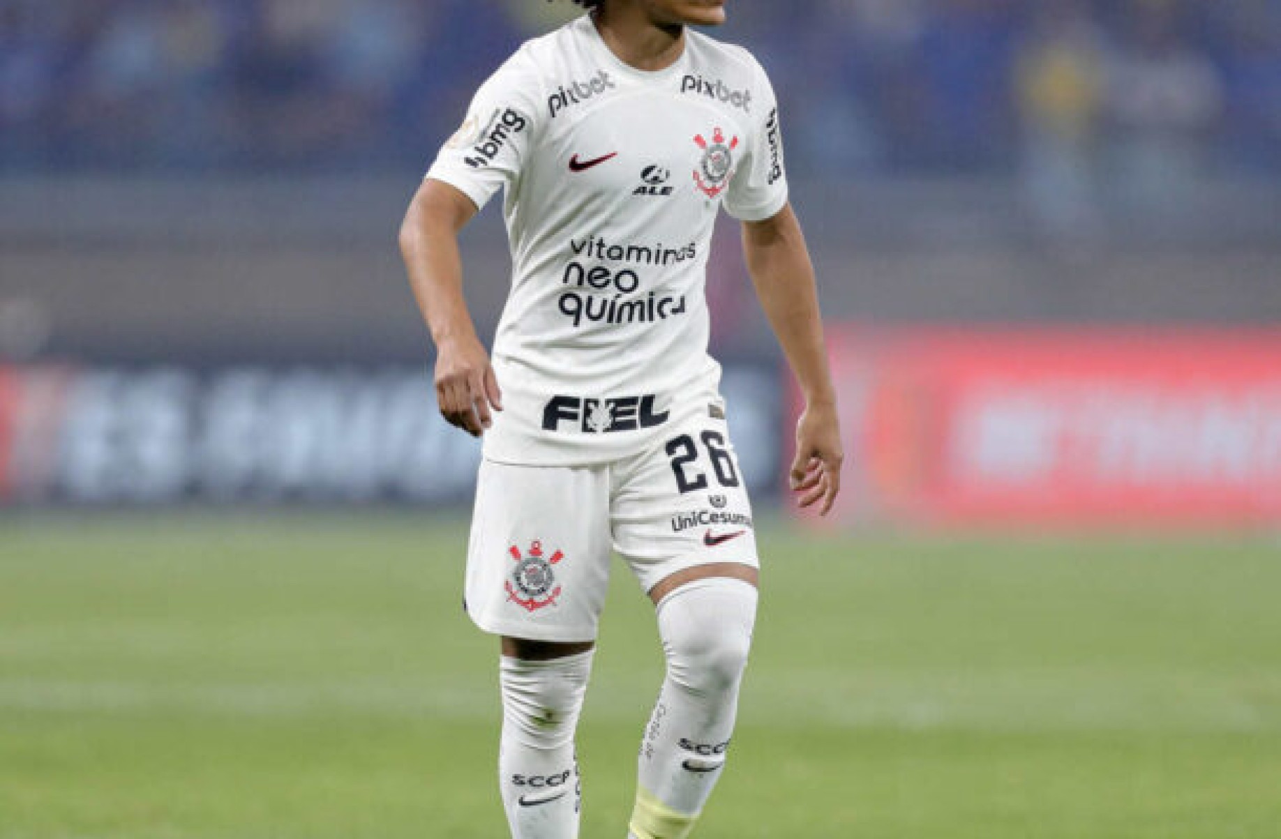 Corinthians acerta empréstimo do meia Guilherme Biro