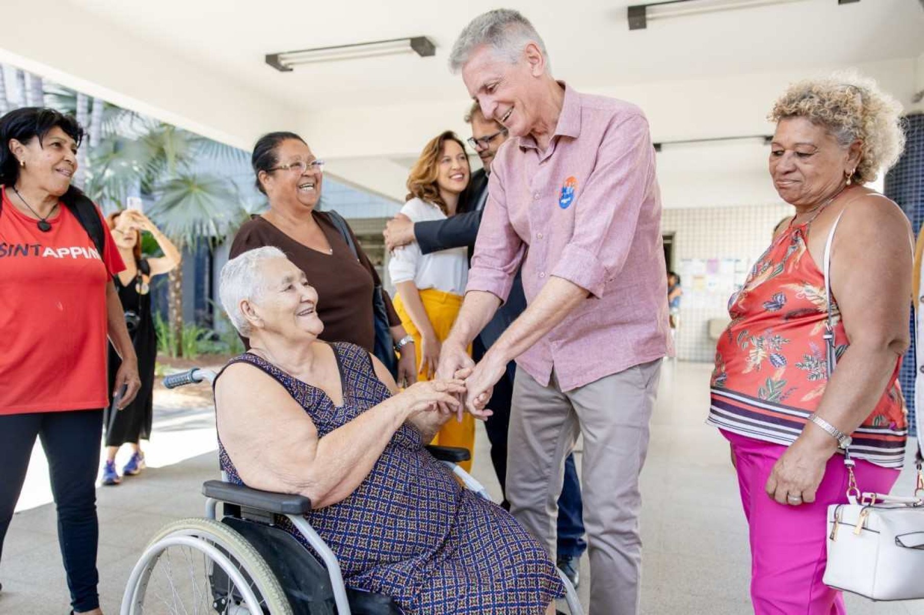 Correia promete discutir com ministra da Saúde solução para hospital de BH