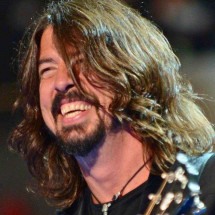 Dave Grohl teve caso com ‘deusa do pornô alternativo’, diz site - AFP PHOTO / ROBYN BECK