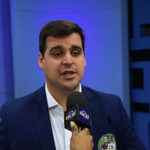 Debate na TV Alterosa: 'Não balizo minha campanha por pesquisa', diz Engler - Gladyston Rodrigues/EM/D.A.Press