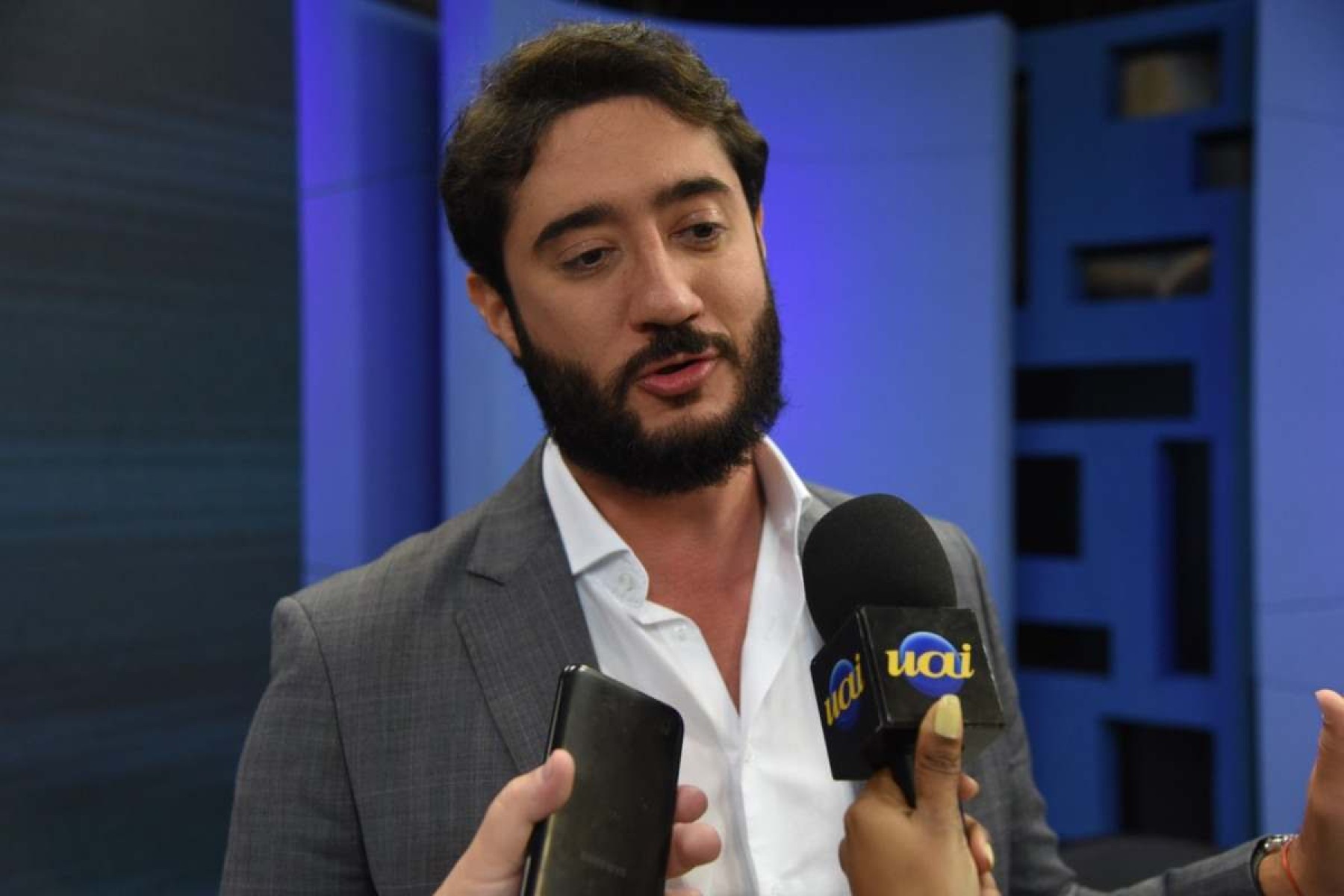 Gabriel Azevedo comenta o debate da TV Alterosa e do Estado de Minas com os candidatos à Prefeitura de Belo Horizonte -  (crédito: Gladyston Rodrigues/EM/D.A. Press)