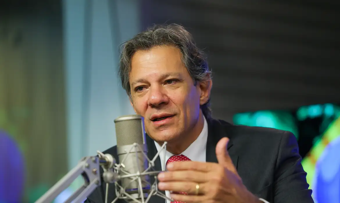 Haddad celebra reoneração da folha: “custou mais de R$ 200 bilhões” -  (crédito: EBC)