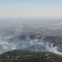 Serra da Piedade: sete bombeiros e 31 brigadistas atuaram contra o fogo - Leandro Couri/EM/D.A Press