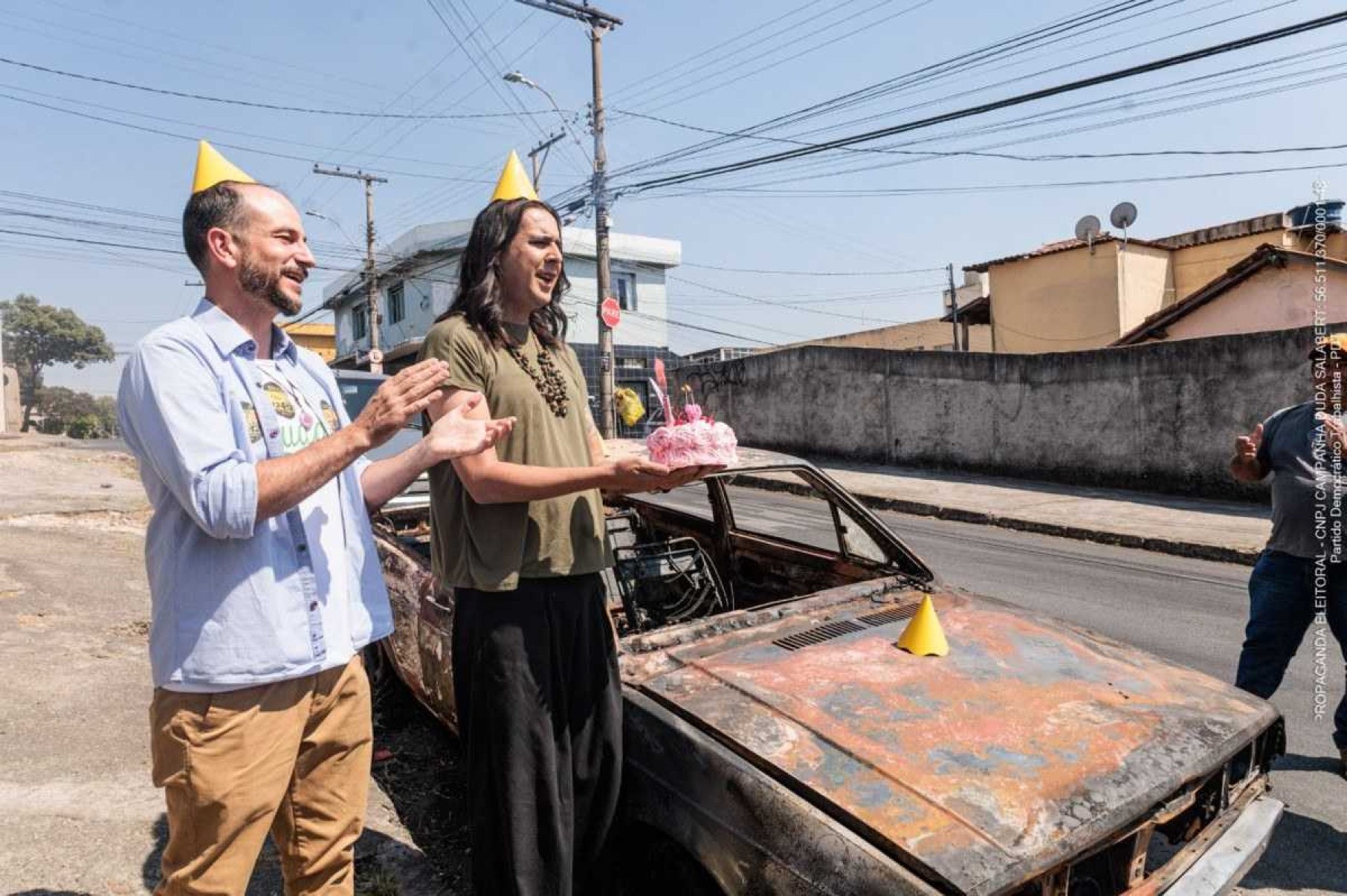 Duda Salabert celebra 'aniversário' de carro abandonado em BH