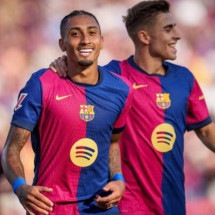 Raphinha comemora gol marcado com a camisa do Barça -  (crédito: Foto: German Parga / Barcelona)