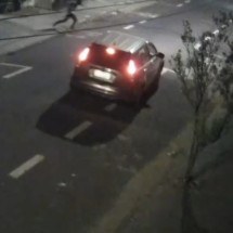 Motorista atira em homem em situação de rua em cidade mineira; veja o vídeo - Reprodu&ccedil;&atilde;o/Redes sociais