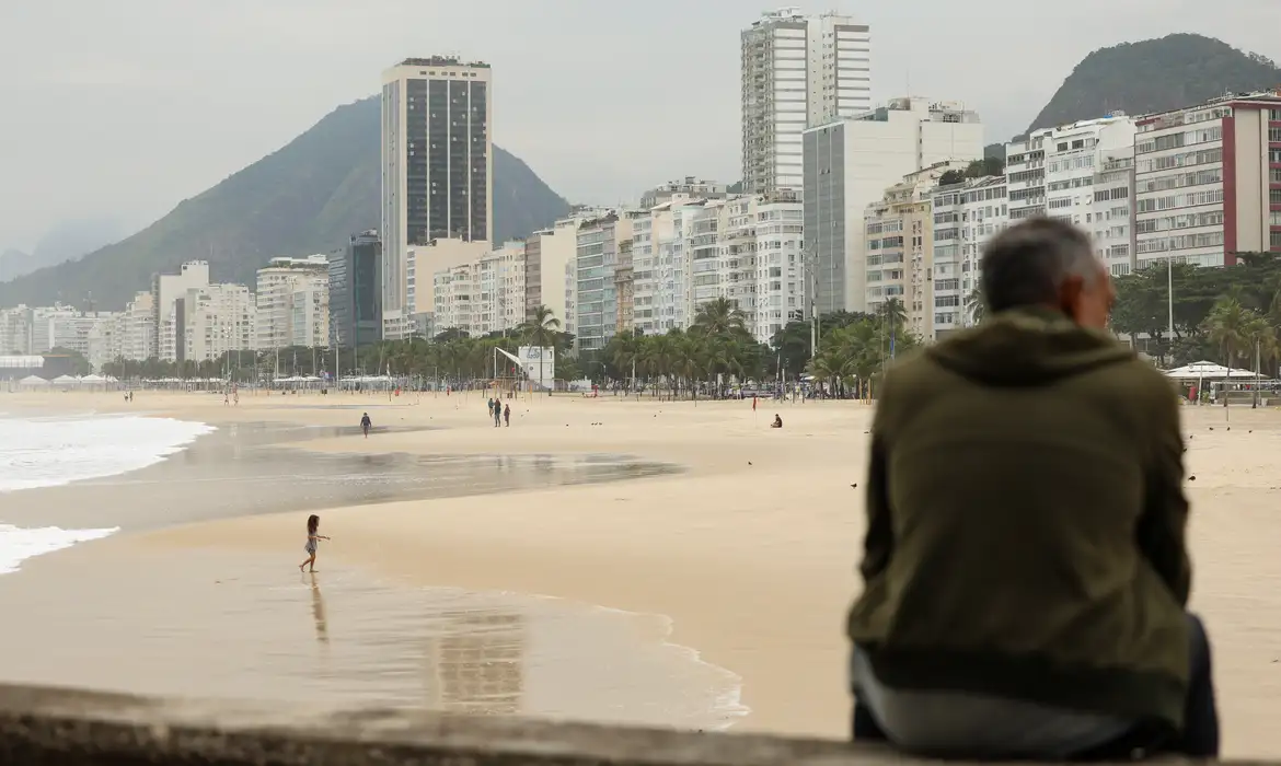 Rio deve ter um domingo de chuva com a chegada de frente fria -  (crédito: EBC)