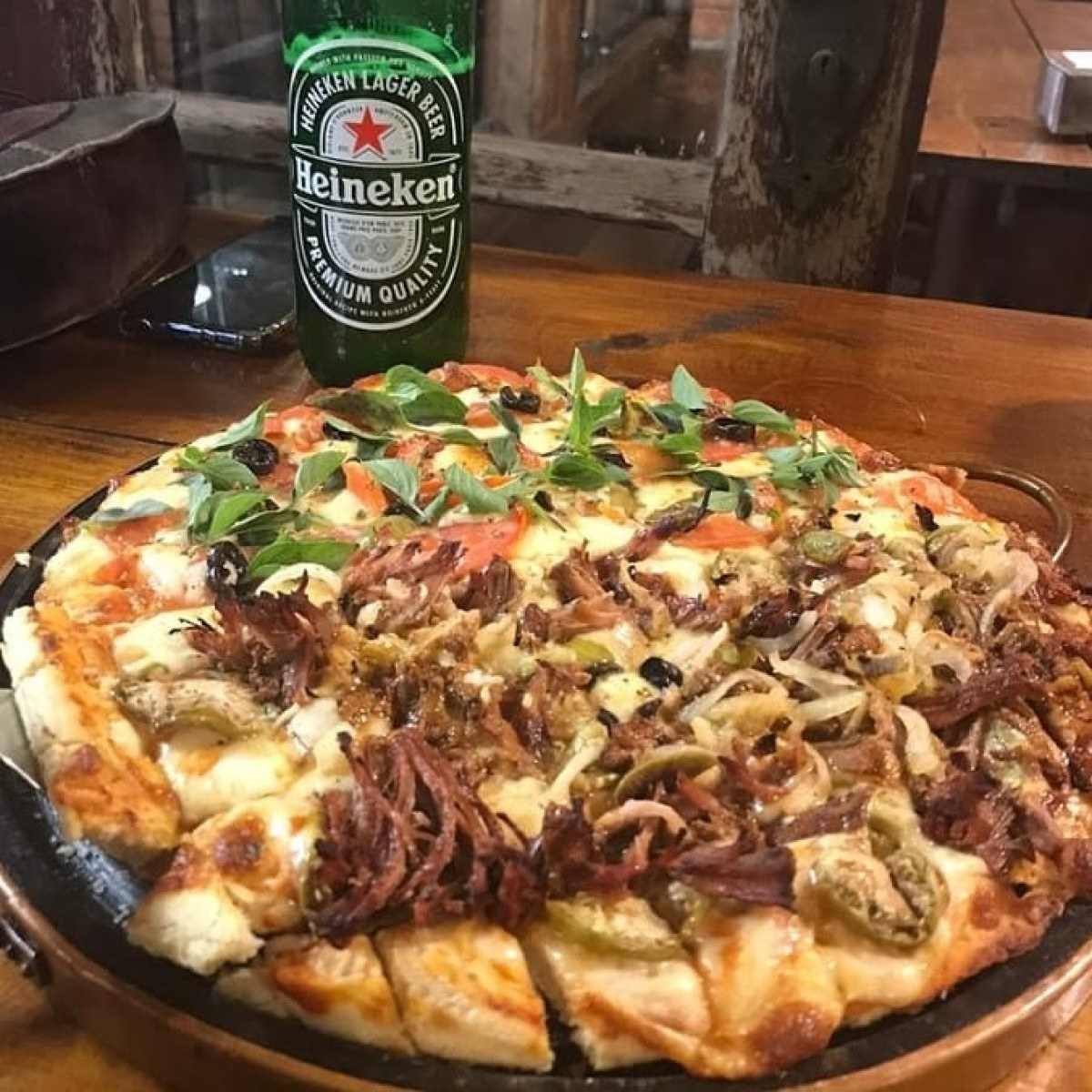 O Madeirinha conta com diversos sabores de pizzas