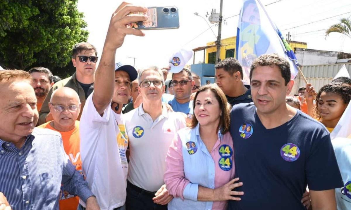  Zema participou de um ato político ao lado do candidato Heron Guimarães (União Brasil), que busca a eleição para dar continuidade ao trabalho do atual prefeito, Vittorio Medioli (sem partido) -  (crédito: Leandro Couri/EM/D.A Press)