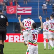 Brusque supera Vila Nova em estreia de Marcelo Cabo, pela 26ª rodada da Série B -  (crédito: Foto: Lara Vantzen/BFC)