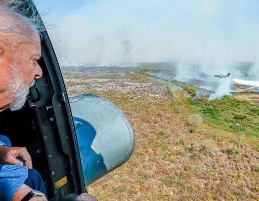 O novo pacote de medidas contra as queimadas deve incluir a aquisição de mais aeronaves para atuar no combate aos incêndios -  (crédito:  Ricardo Stuckert / PR)