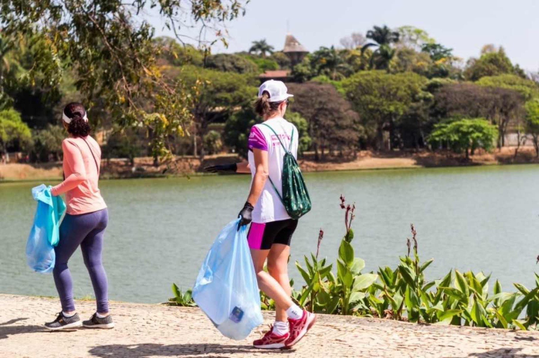 Ação sustentável recolhe lixo na Pampulha e encaminha para a reciclagem