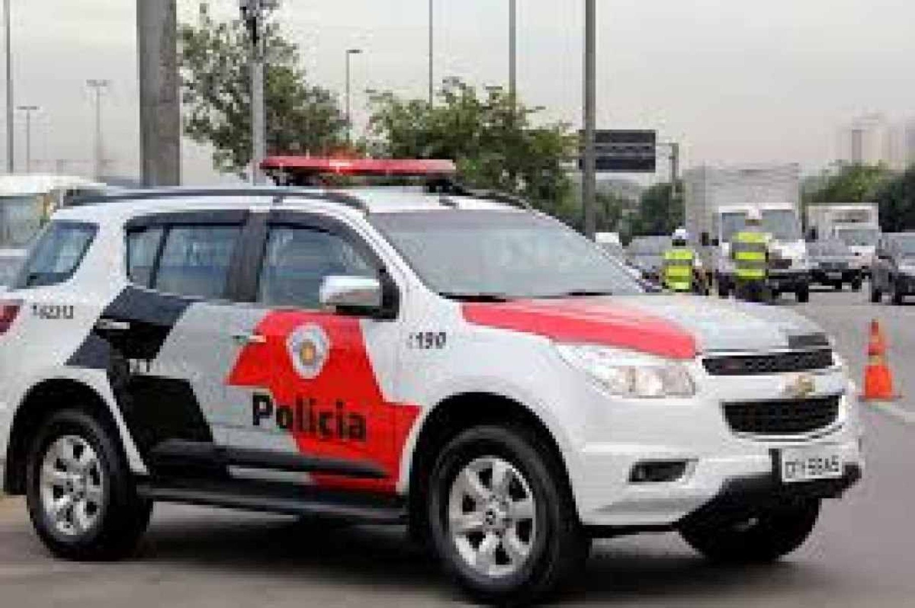 Homem morreu ao tentar apagar incêndio em mata em São Paulo -  (crédito: Secretaria de Segurança Pública de São Paulo/Divulgação)