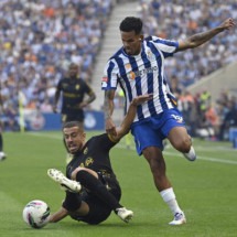 Porto perdeu muitos gols, mas conseguiu derrotar o Farense neste domingo (15) -  (crédito: Foto: Miguel Riopa/AFP via Getty Images)