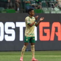 Estêvão também deixou o dele em goleada do Palmeiras -  (crédito: Foto: Cesar Greco/Palmeiras)