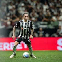 Saravia sentiu dores musculares e não participou dos treinos na manhã desta segunda-feira  -  (crédito: Foto: Pedro Souza / Atlético)