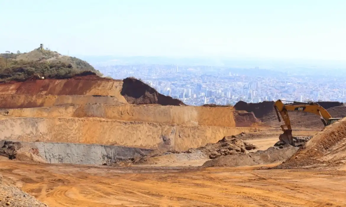 Acordo põe fim às atividades de mineradora em cartão postal de BH -  (crédito: EBC)