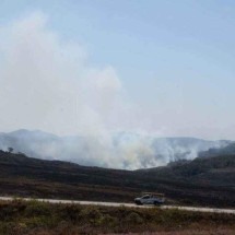 Incêndio de grandes proporções atinge área de preservação na Serra do Cipó - Túlio Santos/EM/D.A Press