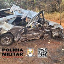Três pessoas morrem em acidente de carro no centro de Minas - PMRv/Divulgação