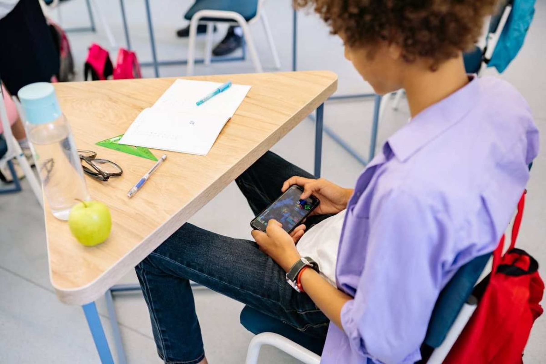 Proibir celulares nas escolas: o grande acordo entre escola e família