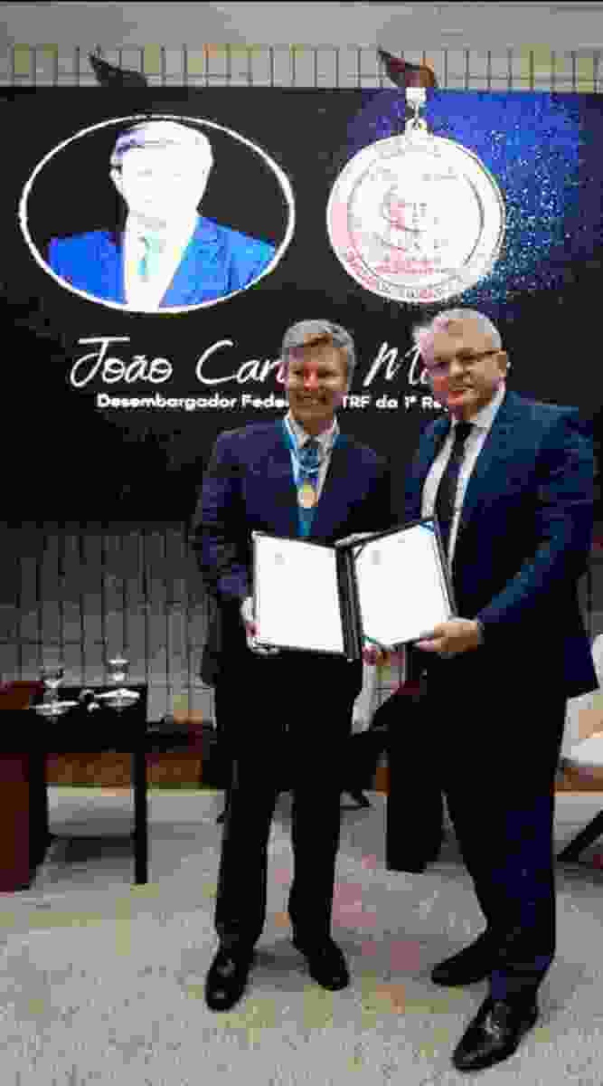 Desembargador Federal João Carlos Mayer Soares, do TRF-1ª Região, e o presidente do TC do Tocantins, André Luiz de Matos Gonçalves