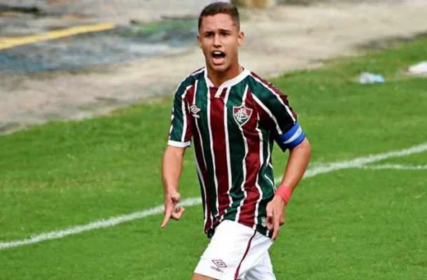 Fluminense encaminha venda de Arthur para time marroquino