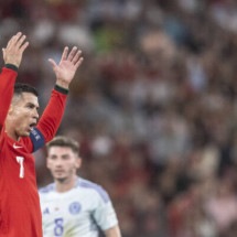  Portugal...s forward #7 Cristiano Ronaldo reacts during the UEFA Nations League football match, group A, between Portugal and Scotland at Luz stadium in Lisbon on September 8, 2024. (Photo by Patricia DE MELO MOREIRA / AFP)
     -  (crédito:  AFP via Getty Images)