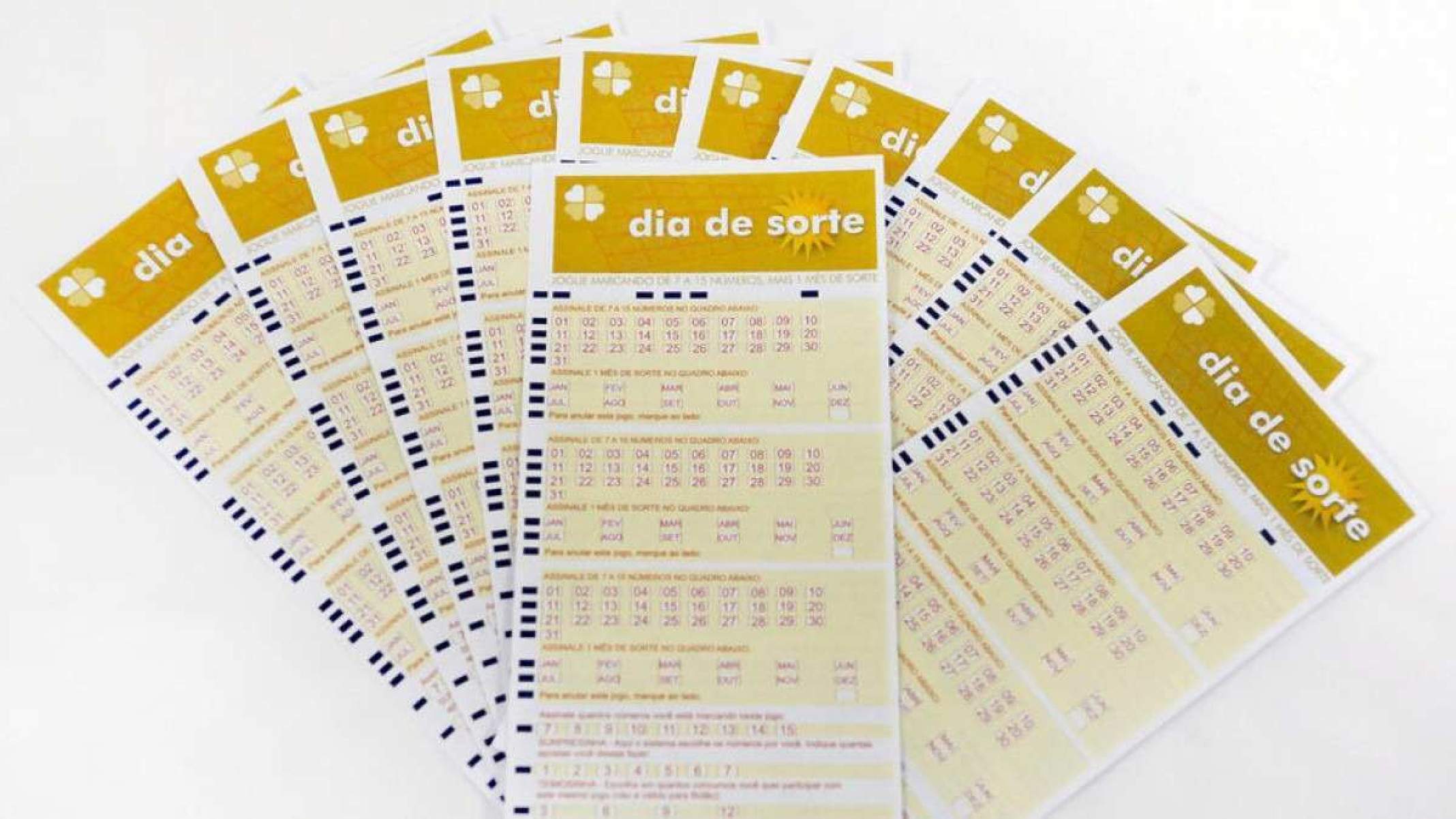 Cartões da loteria Dia de Sorte -  (crédito:  Rodrigo de Oliveira/Caixa/Divulgação)