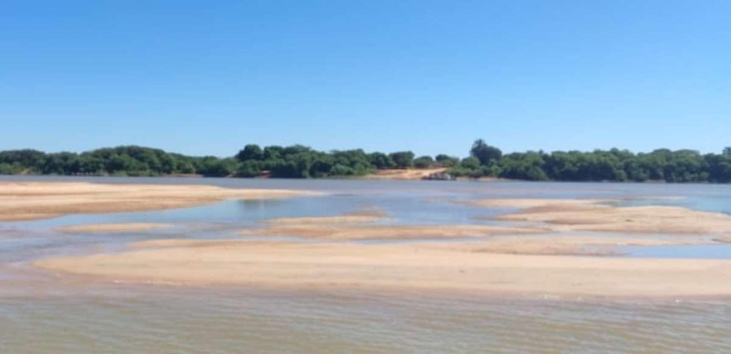 Seca e assoreamento inviabilizam navegação no Rio São Francisco