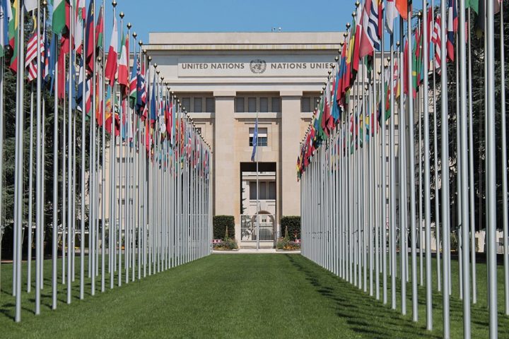 16 de setembro marca o ingresso de Cabo Verde, Moçambique e São Tomé e Príncipe na Organização das Nações Unidas, sendo admitidos como Estados-Membros da entidade mundial. Esses países são antigas colônias de Portugal e, portanto, seus habitantes falam o idioma português, assim como os brasileiros.  -  (crédito: wikimedia commons John Samuel)