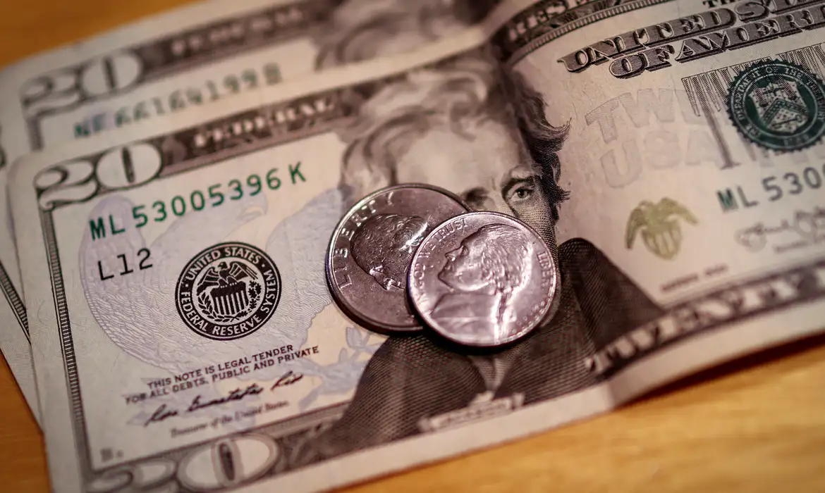 D&oacute;lar mais valorizado e mercados em alta com vit&oacute;ria de Donald Trump nos EUA -  (crédito: EBC)