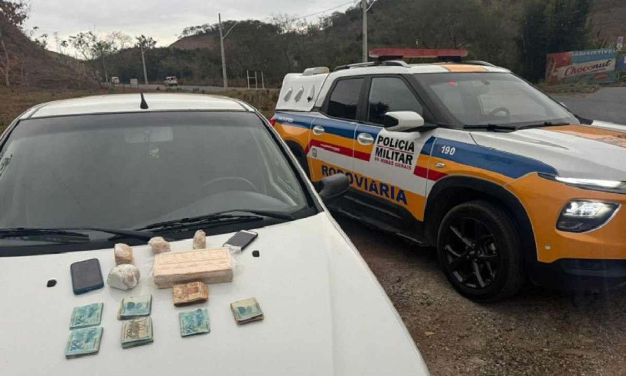 Homem preso em blitz com R$ 200 mil em pasta base de cocaína