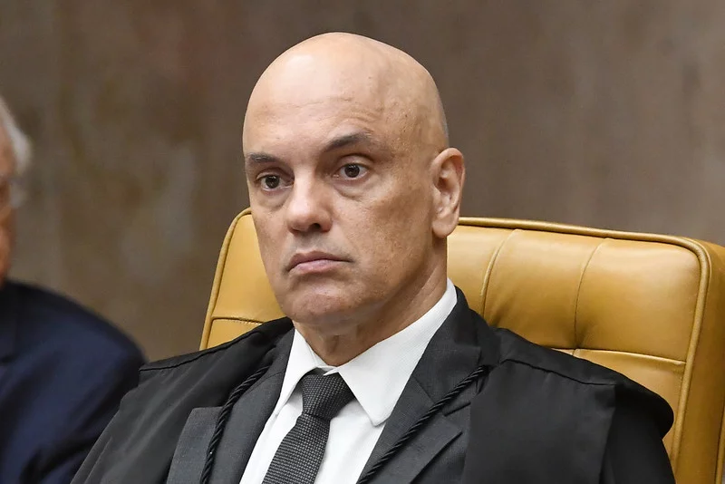 A suspensão tem como pano de fundo um atrito que vem se agravando entre o dono do X, Elon Musk, e o ministro Alexandre de Moraes (foto), do Supremo Tribunal Federal.  -  (crédito: Carlos Moura/SCO/STF)