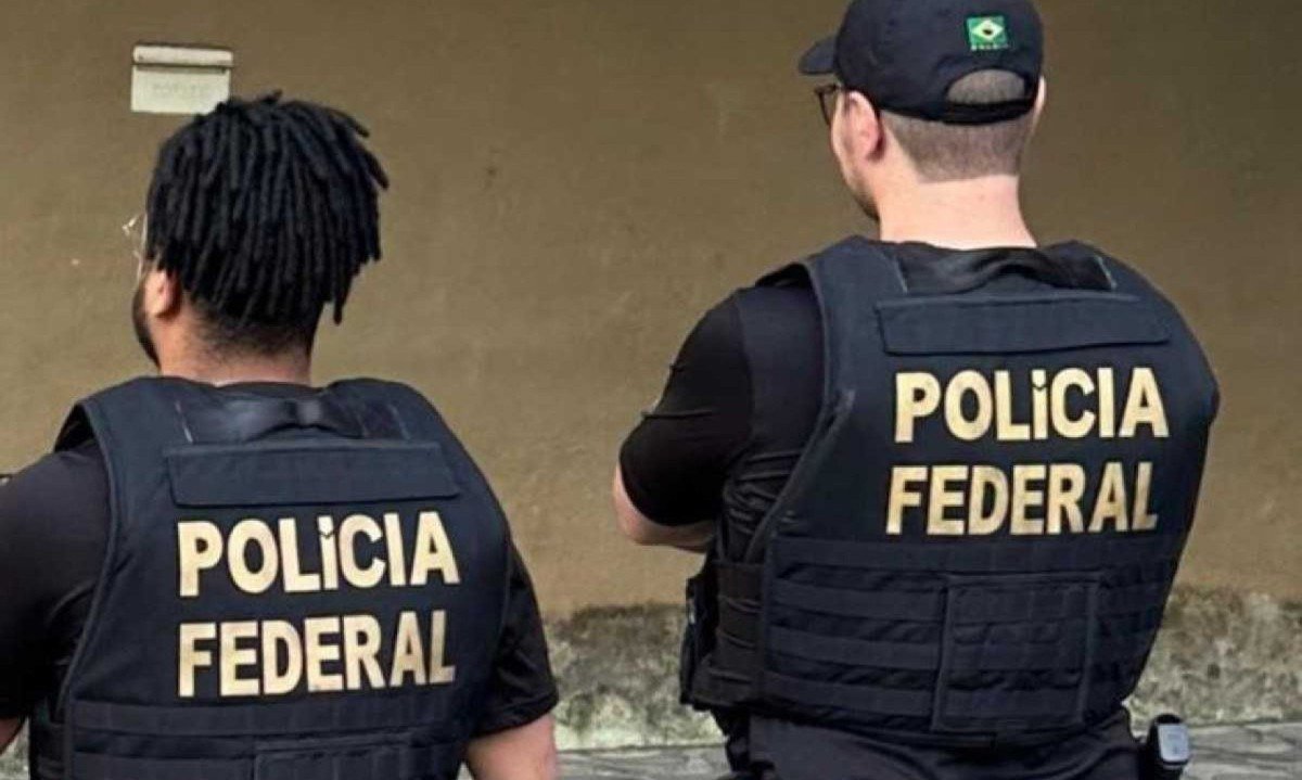 A Pol&iacute;cia Federal entregou para as autoridades portuguesas um homem de 39 anos, que estuprou a irm&atilde; -  (crédito: PF/Divulga&ccedil;&atilde;o)