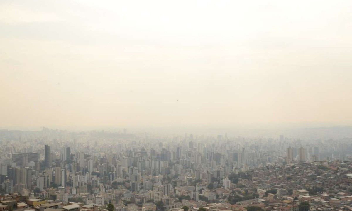 Defesa Civil recomenda hidrata&ccedil;&atilde;o redobrada -  (crédito: Tulio Santos/EM/D.A.Pres)