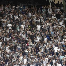 Torcida do Botafogo vem enchendo o estádio Nílton Santos - (crédito: Foto: Vitor Silva/Botafogo.) Torcida do Botafogo vem enchendo o estádio Nílton Santos - (crédito: Foto: Vitor Silva/Botafogo.)
