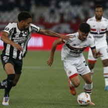 William Gomes teve boa atuação contra o Botafogo -  (crédito: Foto: Rubens Chiri / São Paulo FC)