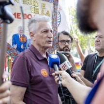 Rogério Correia distribui livros em BH e celebra 103 anos de Paulo Freire - Mariana Bastani/PT