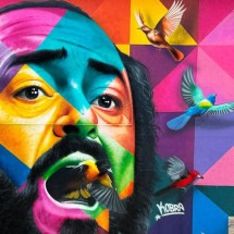 WebStories: Pássaros saem da boca de Pavarotti na homenagem de Kobra ao tenor italiano