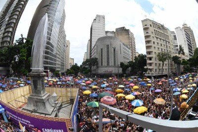 O carnaval de 2024 reuniu, ao todo, cerca de 5,5 milhões de pessoas nas ruas e avenidas de BH -  (crédito: Leandro Couri/EM/D.A. Press)
