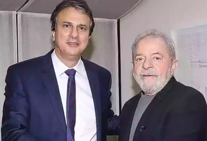 'Estamos trabalhando na elaboração de um projeto de lei porque, na nossa avaliação, uma recomendação seria muito frágil', disse Camilo Santana, ministro de Lula -  (crédito: Cláudio Kbene/Instituto Lula/Divulgação)