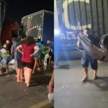 Caminhões batem e população briga por carga de peixe na Grande BH  - Reprodução/Redes sociais