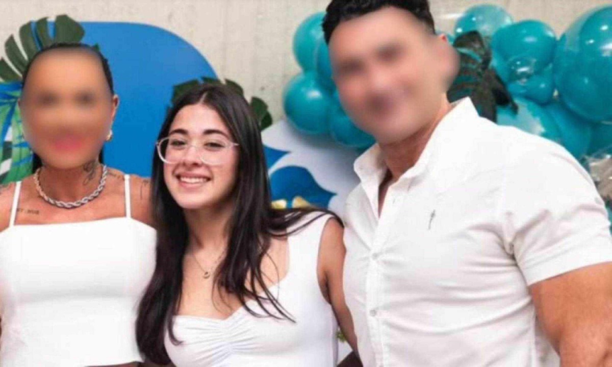 A jovem mineira Valentina, de apenas 14 anos, foi feriada em um tiroteio no Complexo da Maré -  (crédito: Redes sociais/Reprodução)